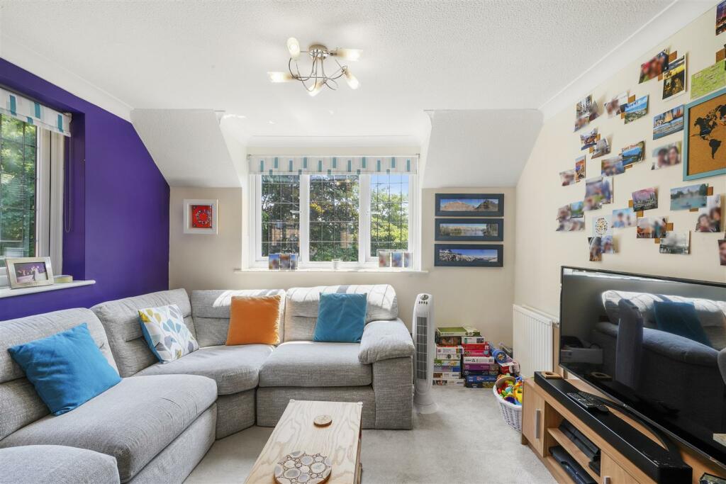 14 Priory Field Drive - UKn3GWafMmFPck5XDb6y.jpg