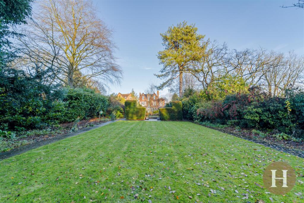 Hadleigh Estate Agents-76.jpg