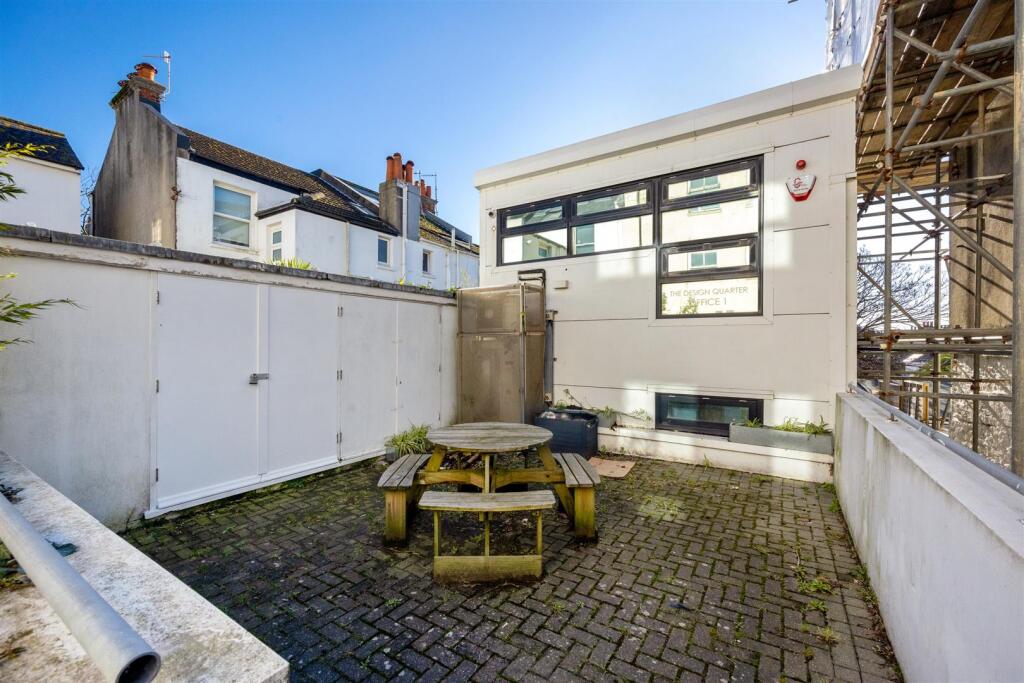 Edward Street, The Design Quarter, 3-012.jpg