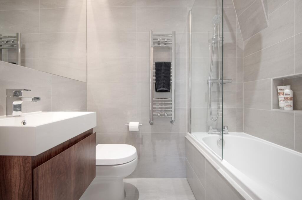 EweMove Harrogate Bathroom