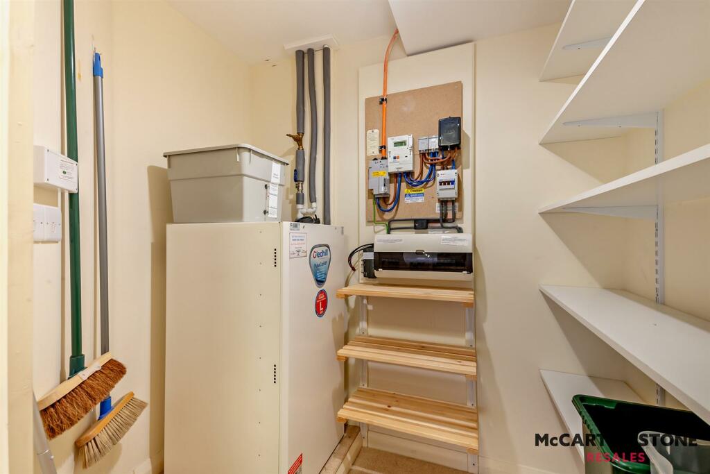 8588489-interior23-800.jpg