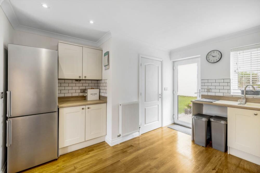 20 Eton Way (Boston)-21