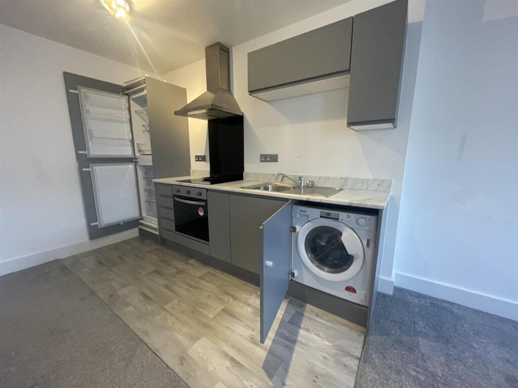 33 Market Court 1.jpg