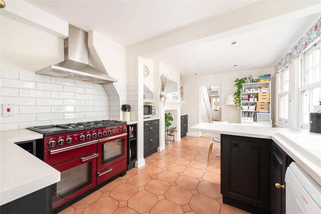 Kitchen/Breakfast Rm