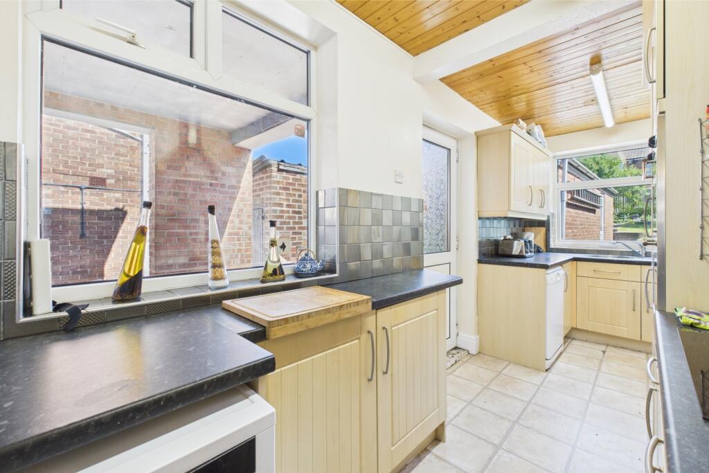 CAM03162G0-PR0266-STILL003