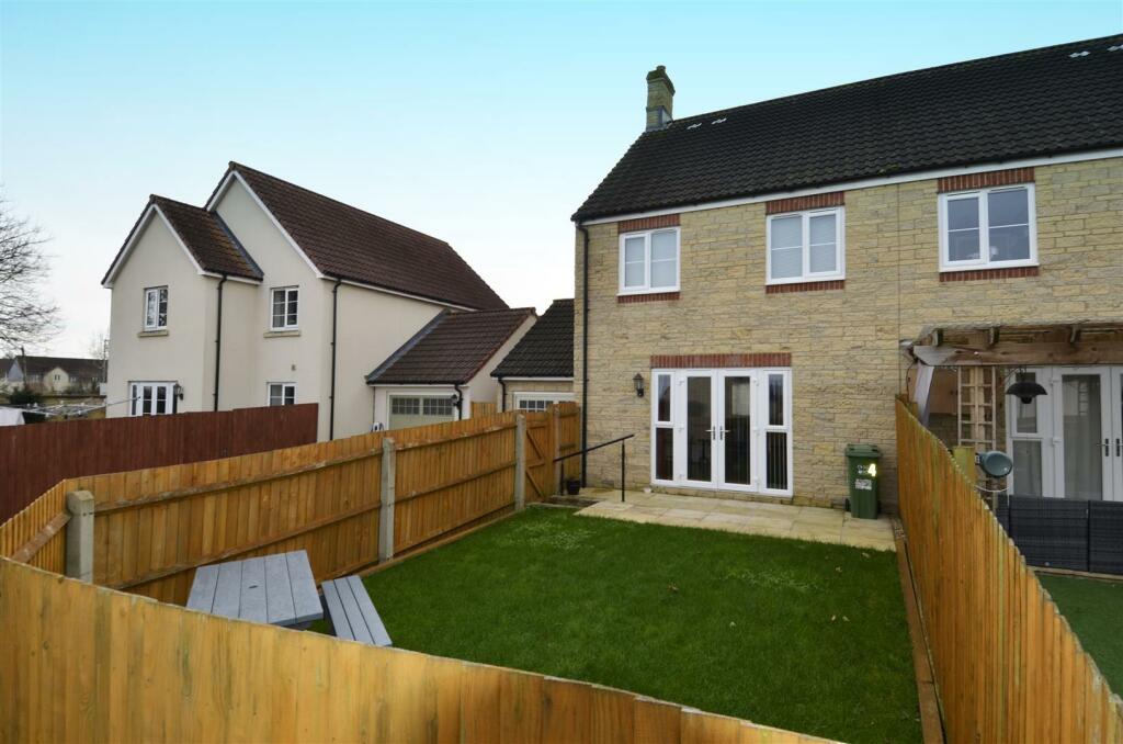 GARDEN FROM REAR