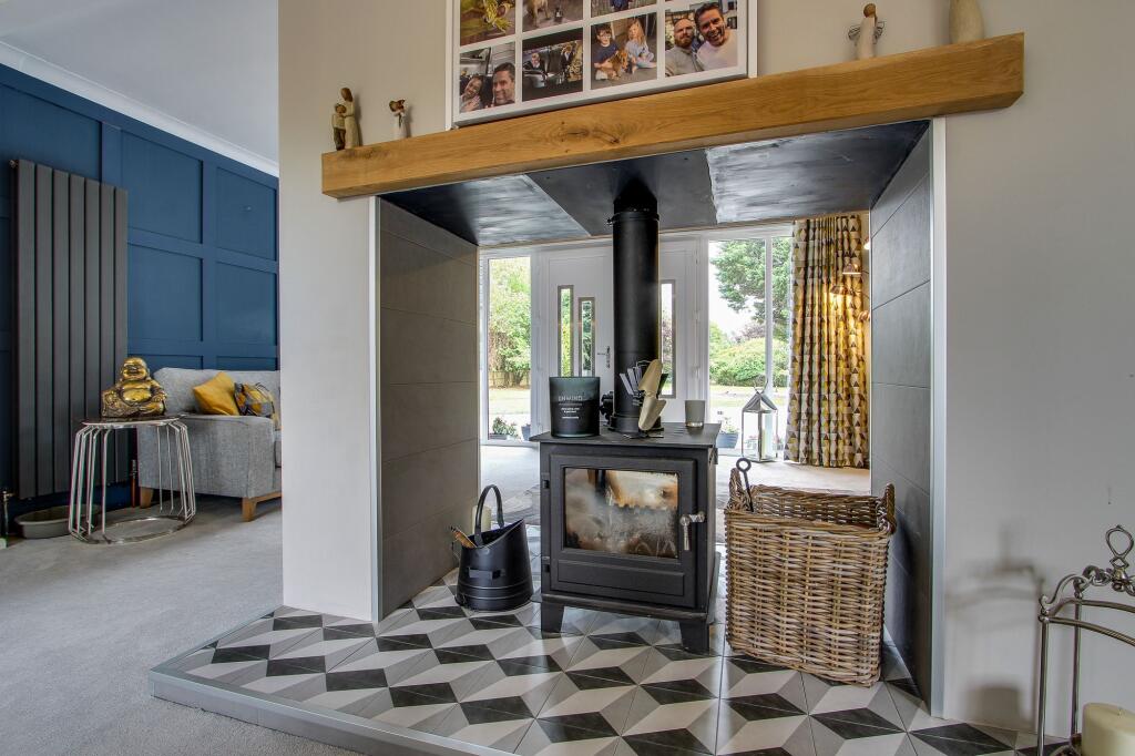 Open Plan Living Room/Dining Room