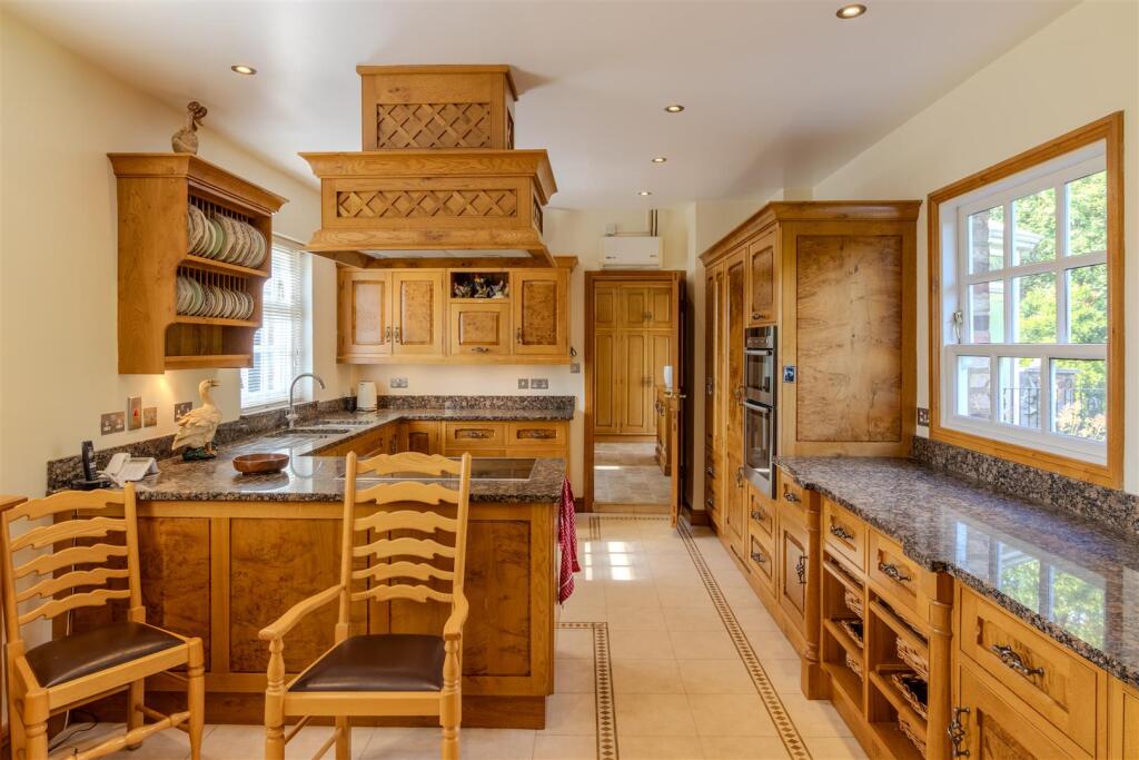 Cliffe House (15 of 36).jpg