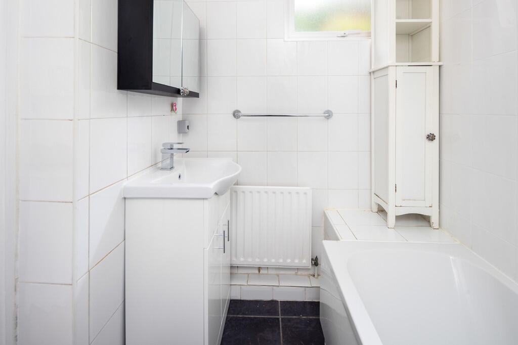 12_Bathroom