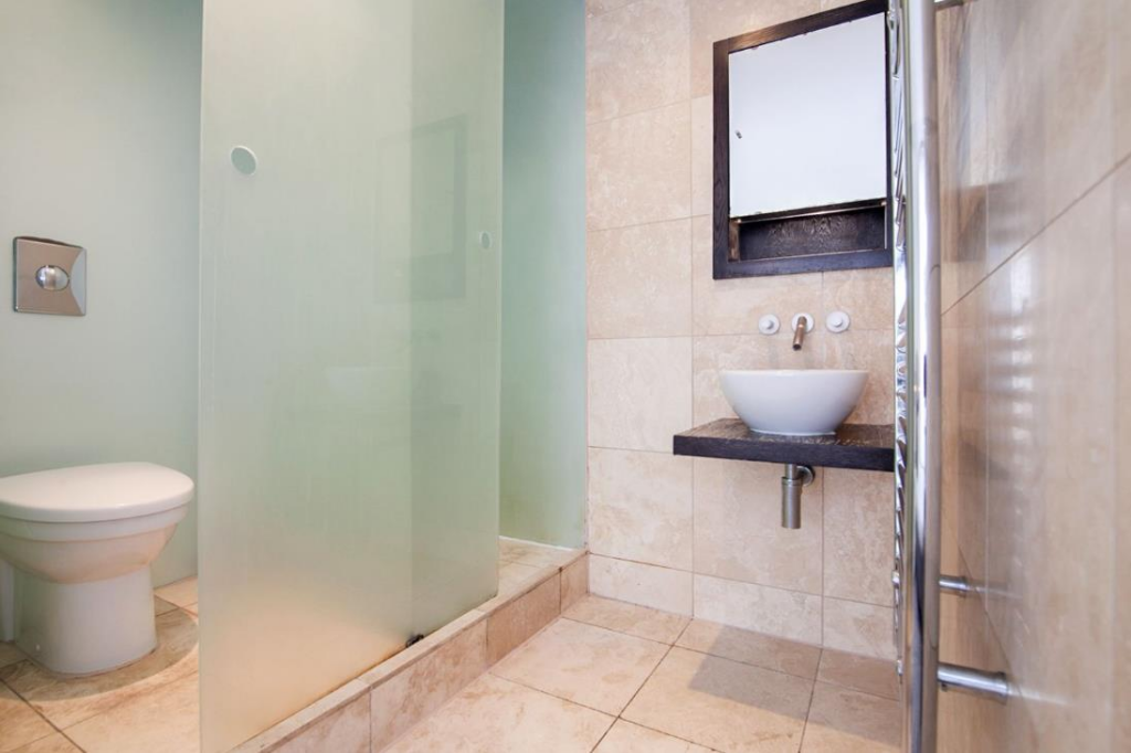 Ensuite