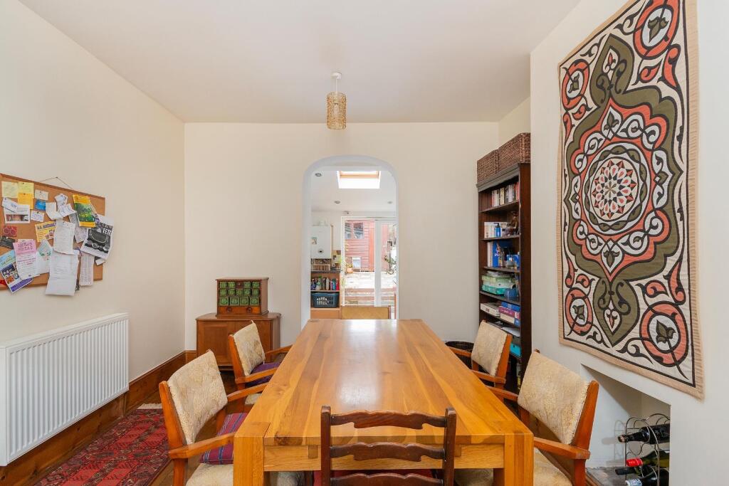 2P0RHD - Dining Room B.jpg