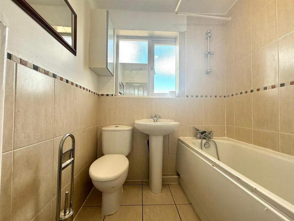 Bathroom.jpeg