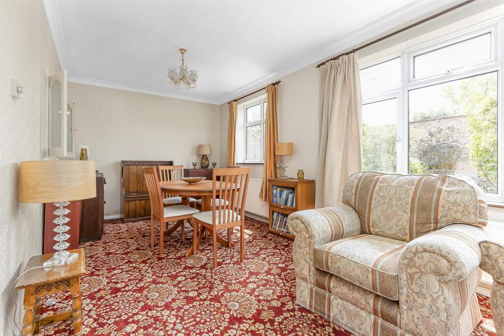 Oatlands, Church Drive