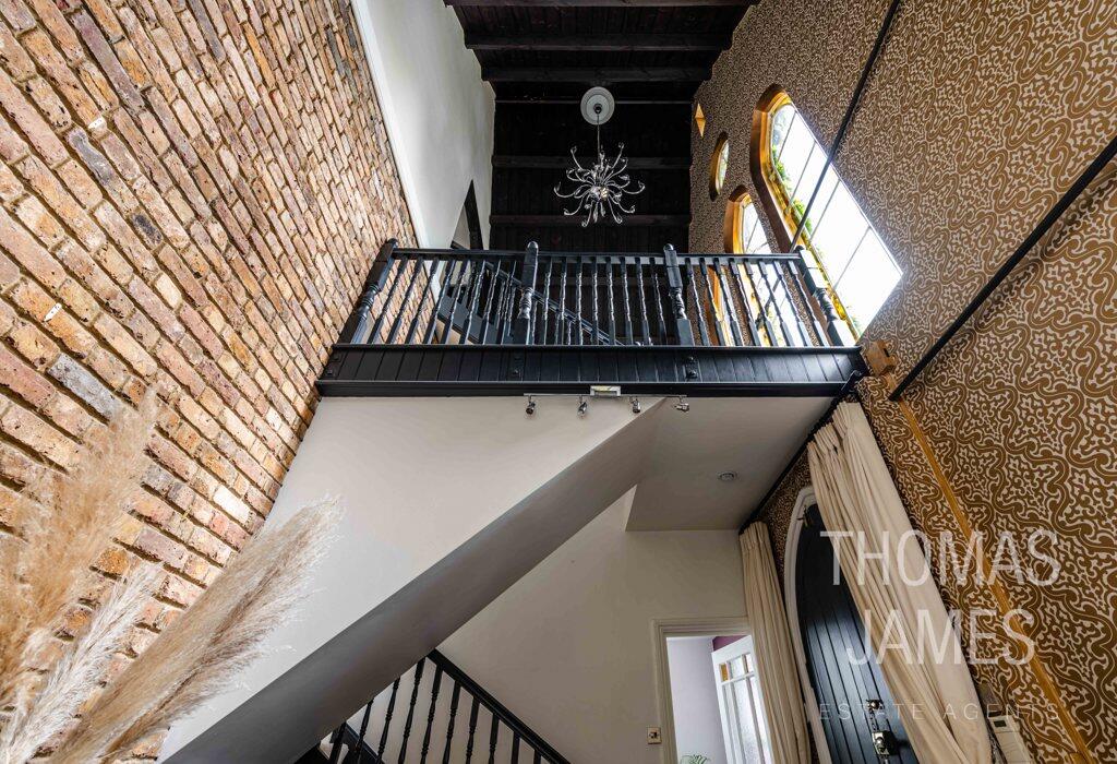 Vicars Moor Lane, mezzanine 
