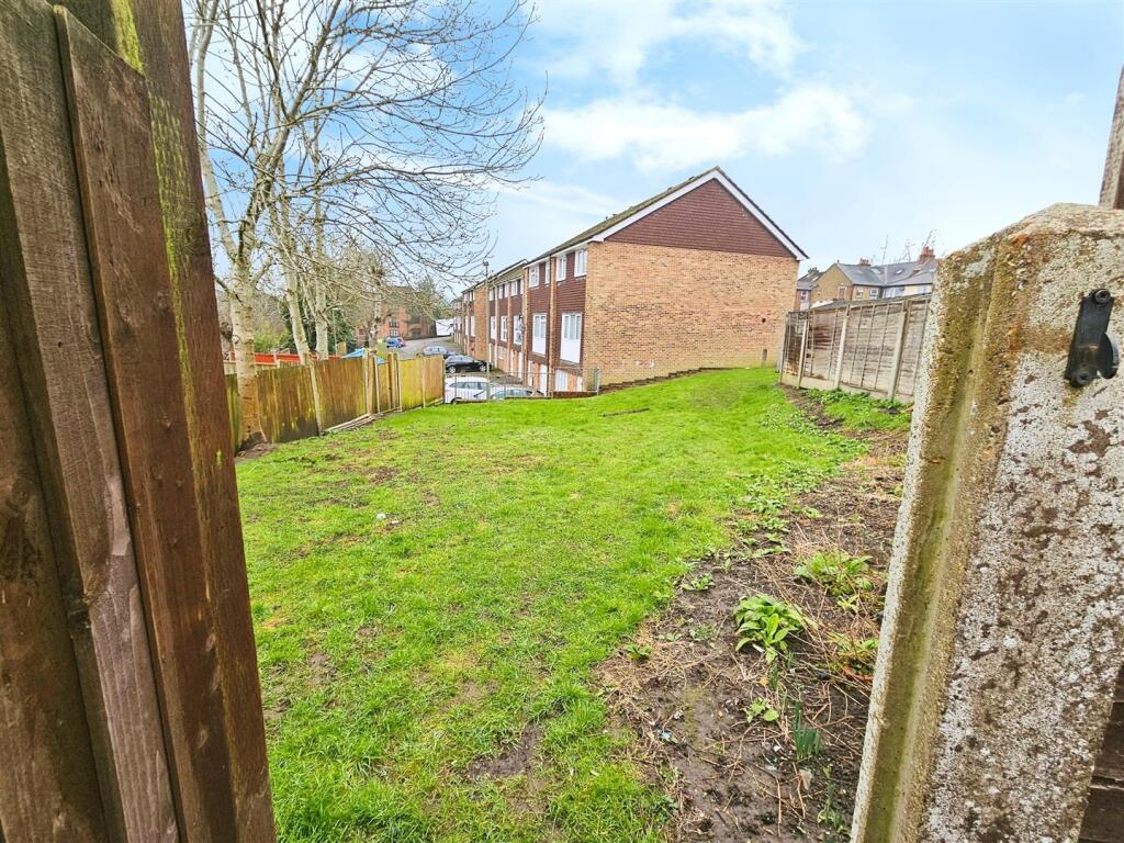 Access out to Church Street.jpg