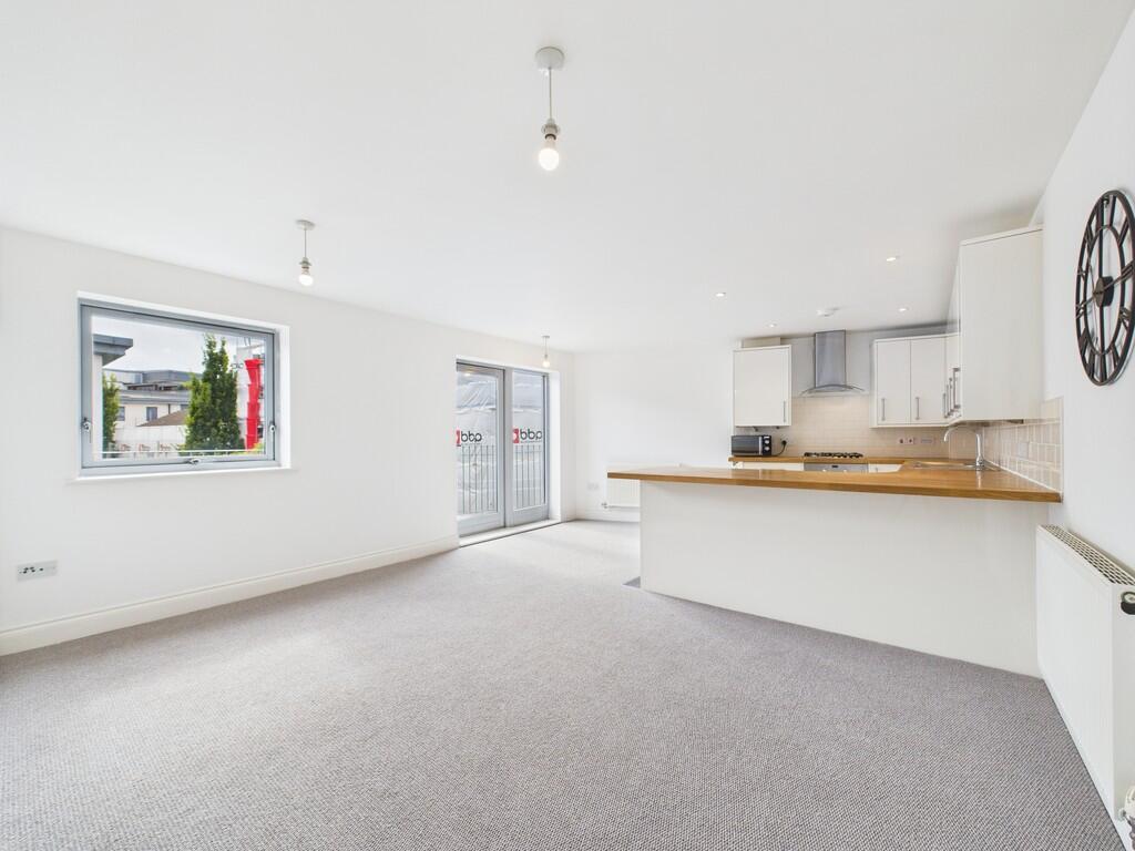 Lounge / Kitchen