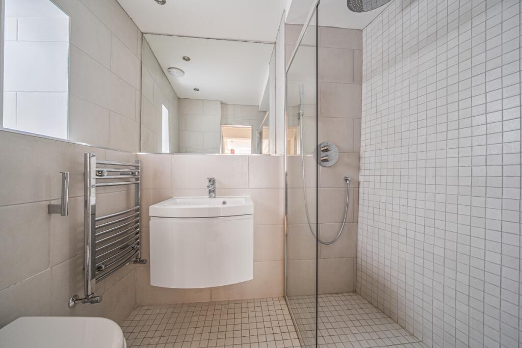 1370670-8-68f25b2...