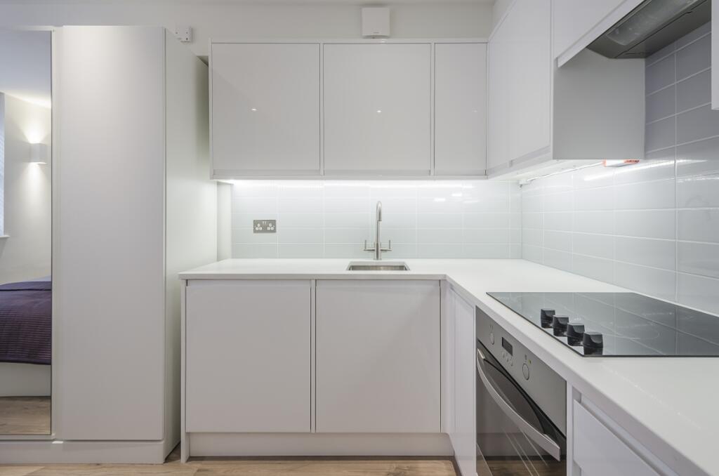 48-vincent-square...