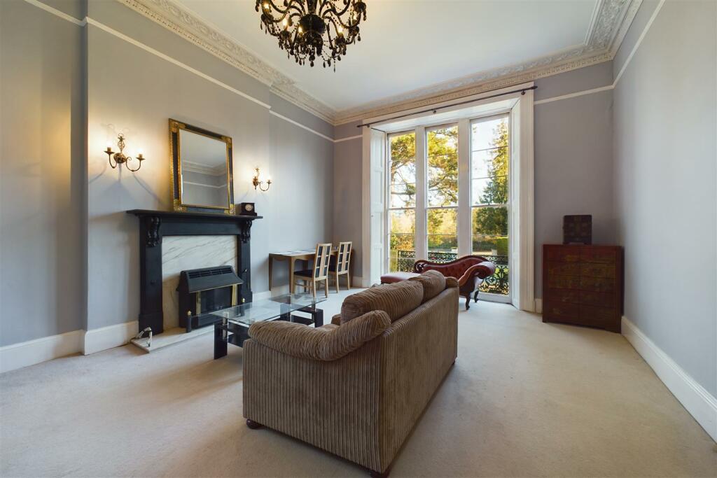 Flat 3, 110 Evesham Road, Cheltenham, Gloucestersh