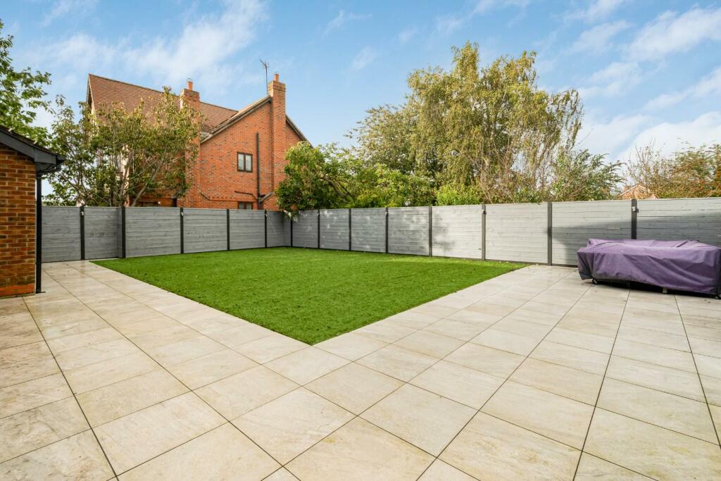 11 Warton Drive1.jpg
