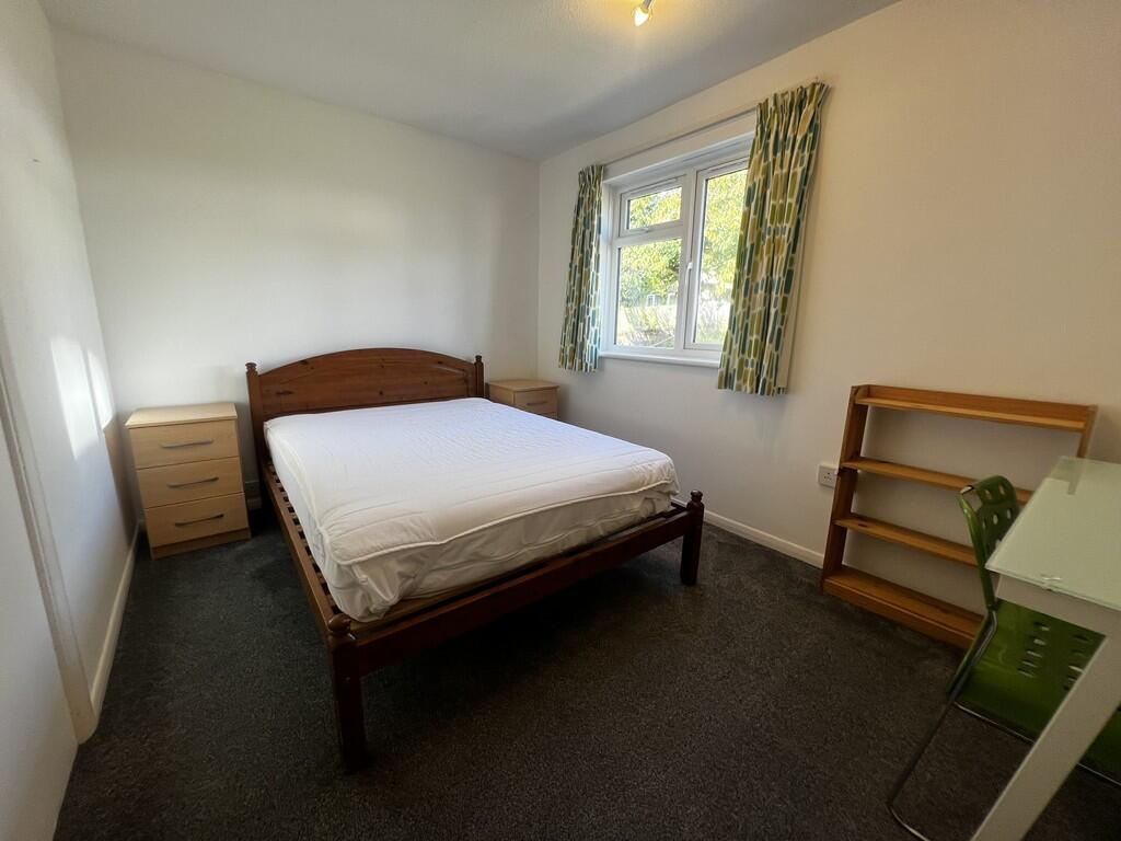 d1db3887-Bedroom ...