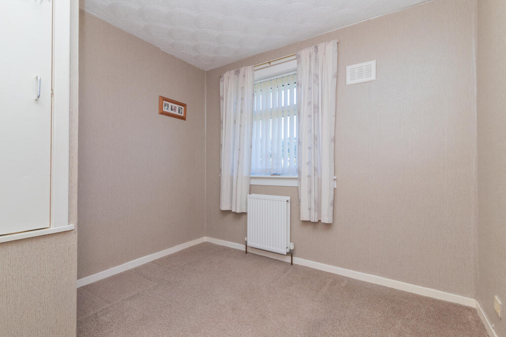 4 glendower way paisley L-11