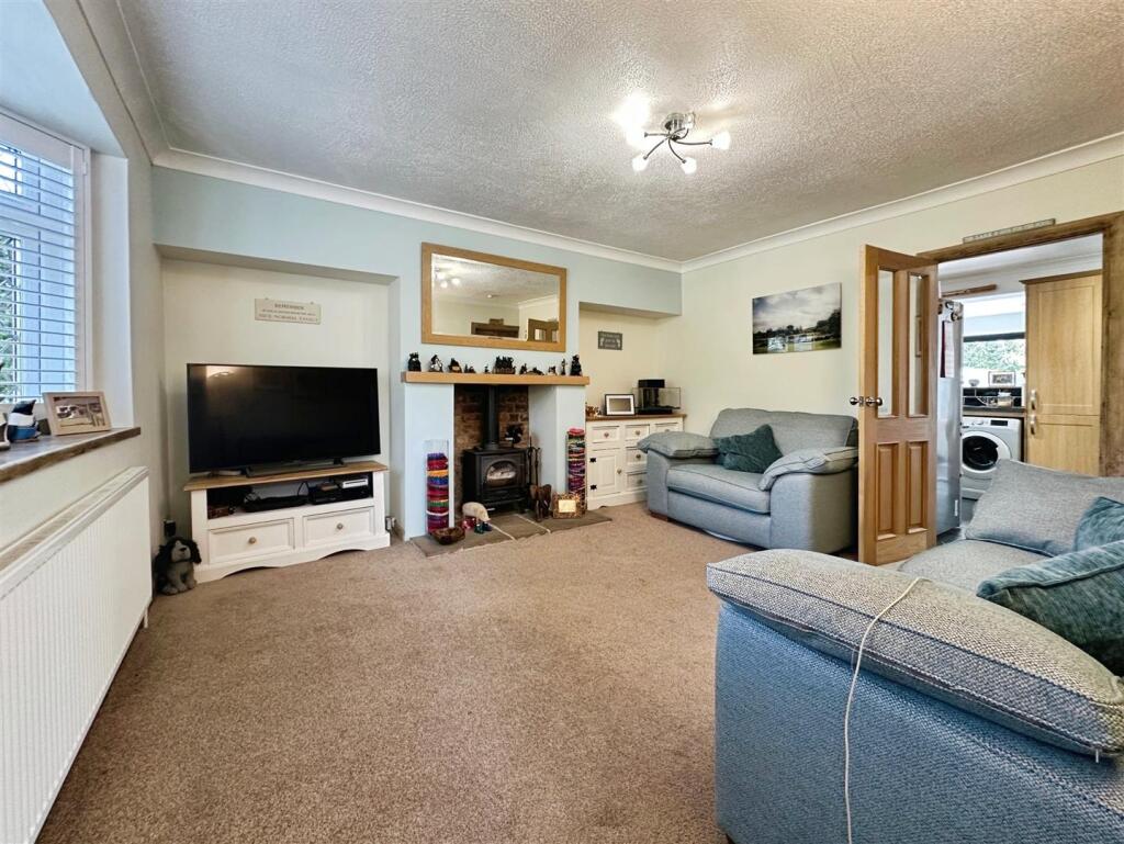 fb04ab87--43BC-8E4A-E23B5193D88B-11963-000003669B7