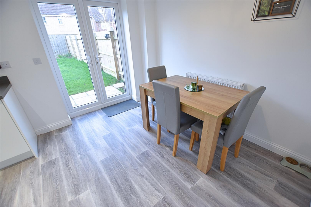 KITCHEN DINING ROOM