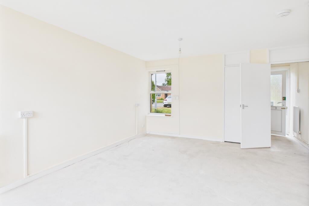CAM02519G0-PR0281-STILL006