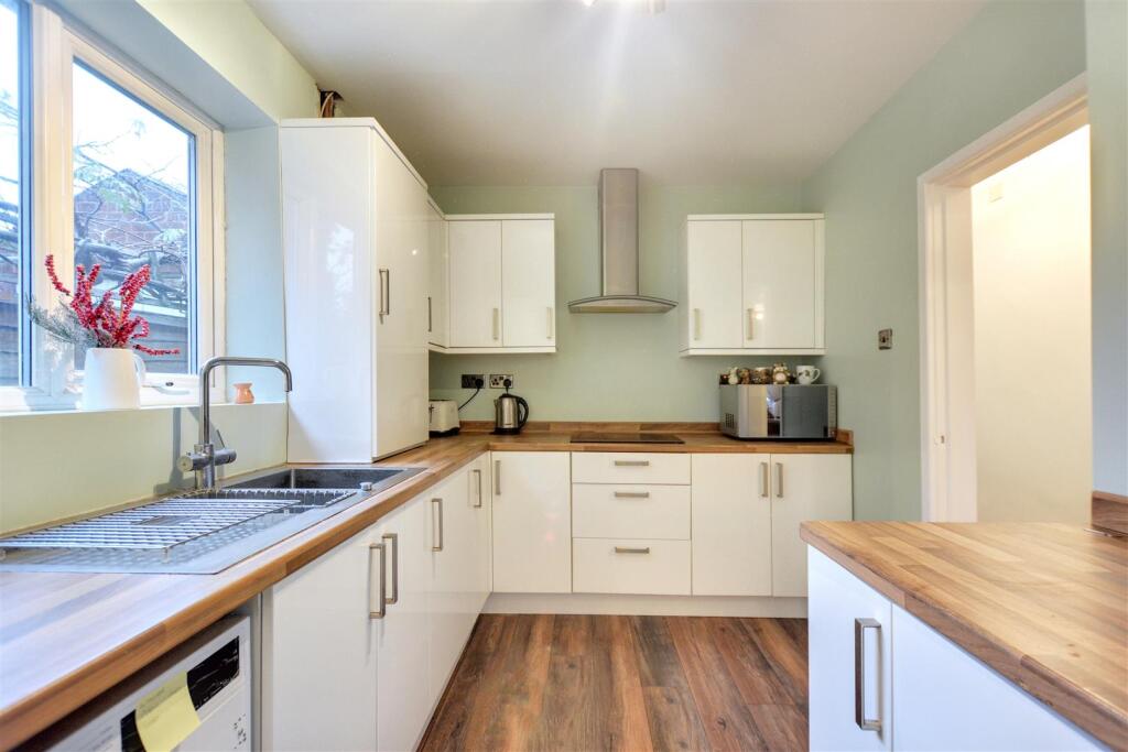 Kitchen_3.jpeg