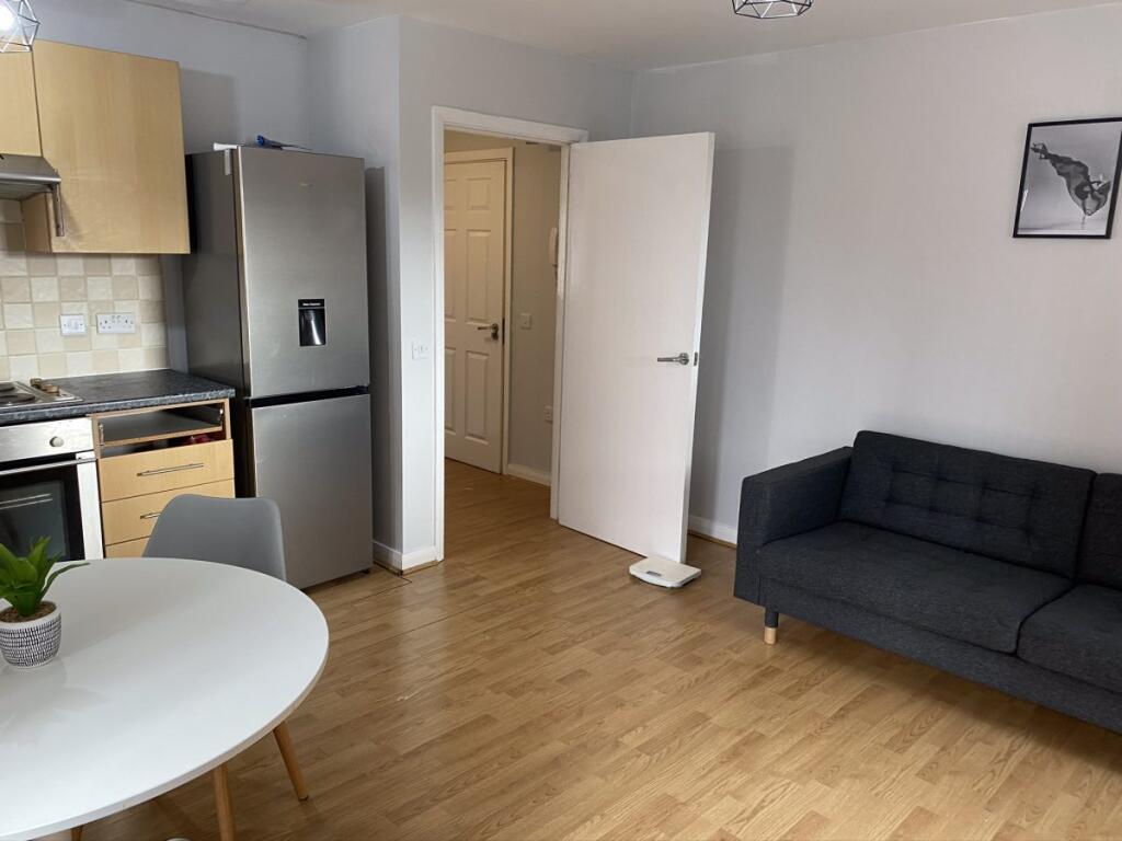 Kitchen &amp; Appliances