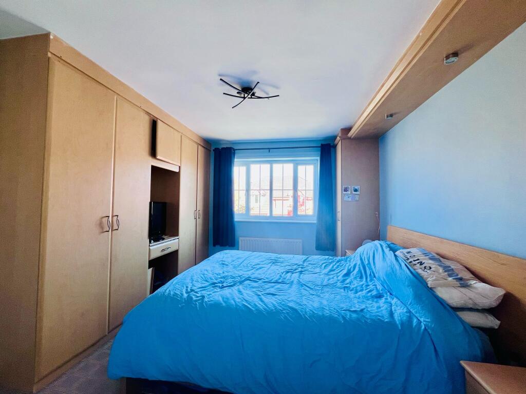 BEDROOM1.jpg
