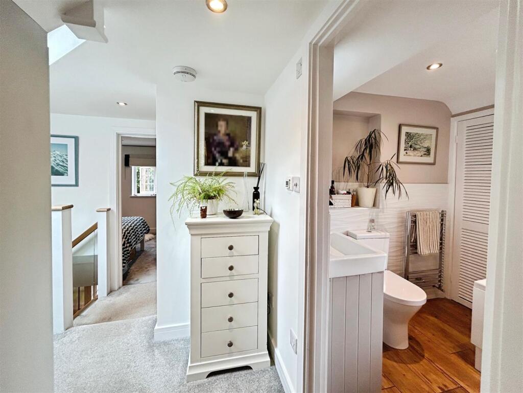 3c8a17e3-A-461A-A3AD-F386911F459A-5895-0000034243C