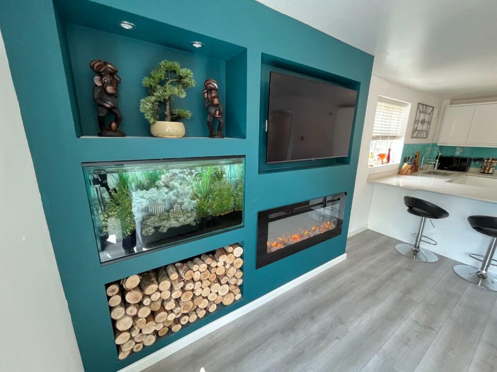 Lounge Feature Wall.jpg