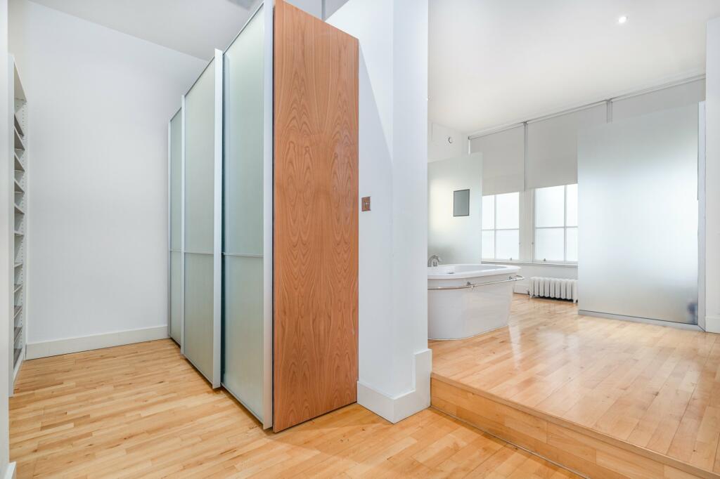 Bedroom 1 Dressing