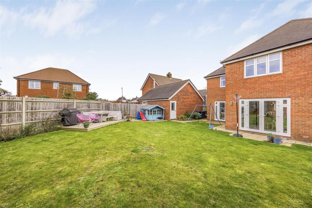 4 West Brook View, Emsworth-PorticoMarketing-SoldB