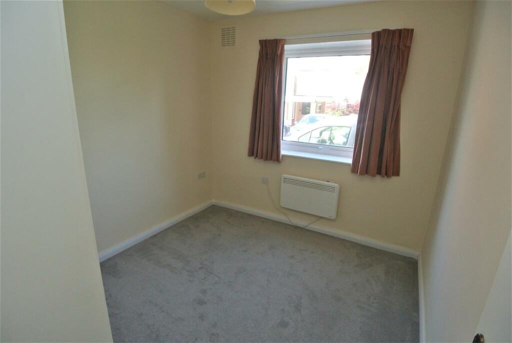 Bedroom 2.JPG