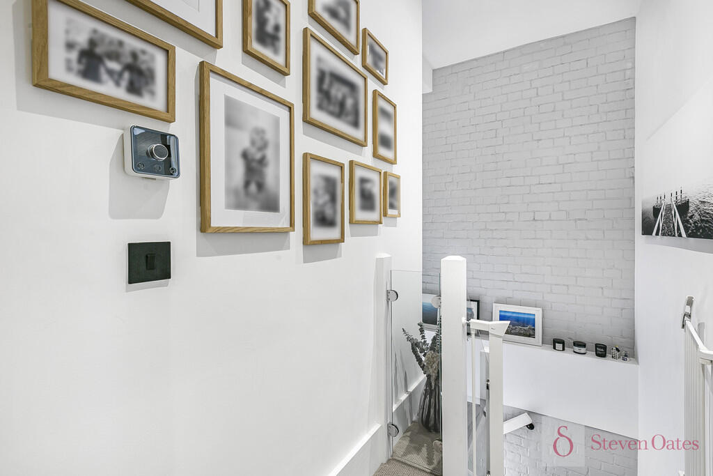 27_38213_watermar...