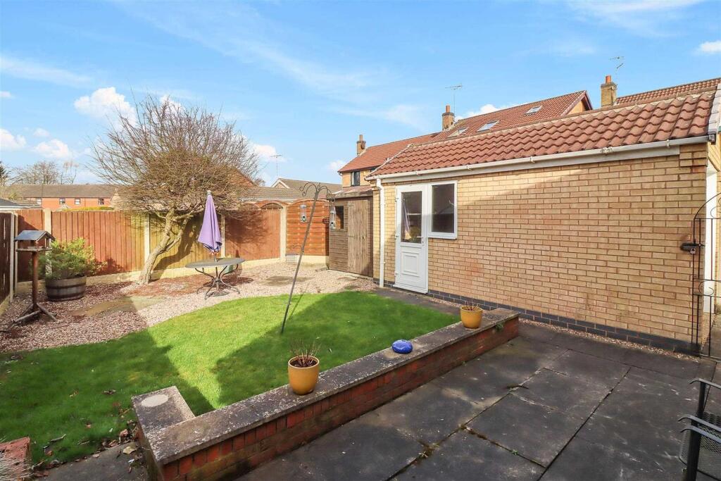 Garden &amp; garage