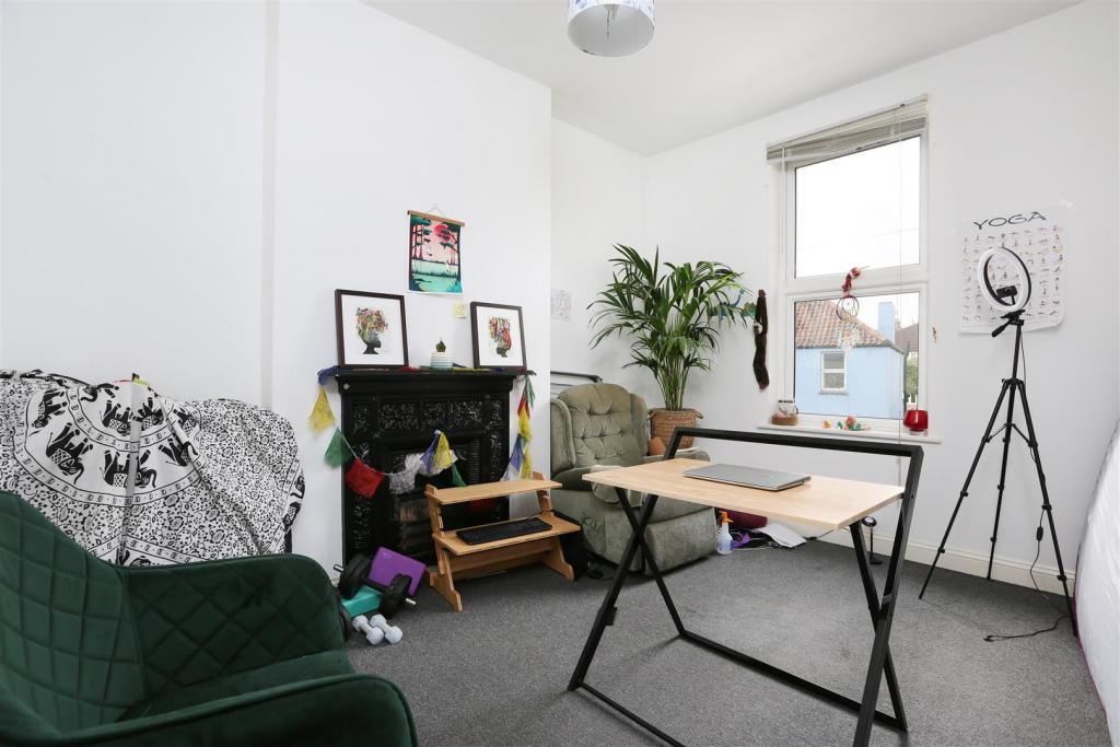 Flat 3, 96 Ashley Down Road 3.JPG