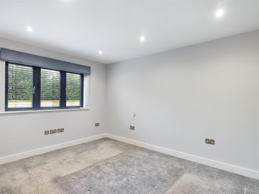 CAM00208P1-PR0170-ST