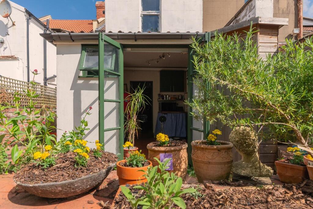 2S0RKE - External E.jpg