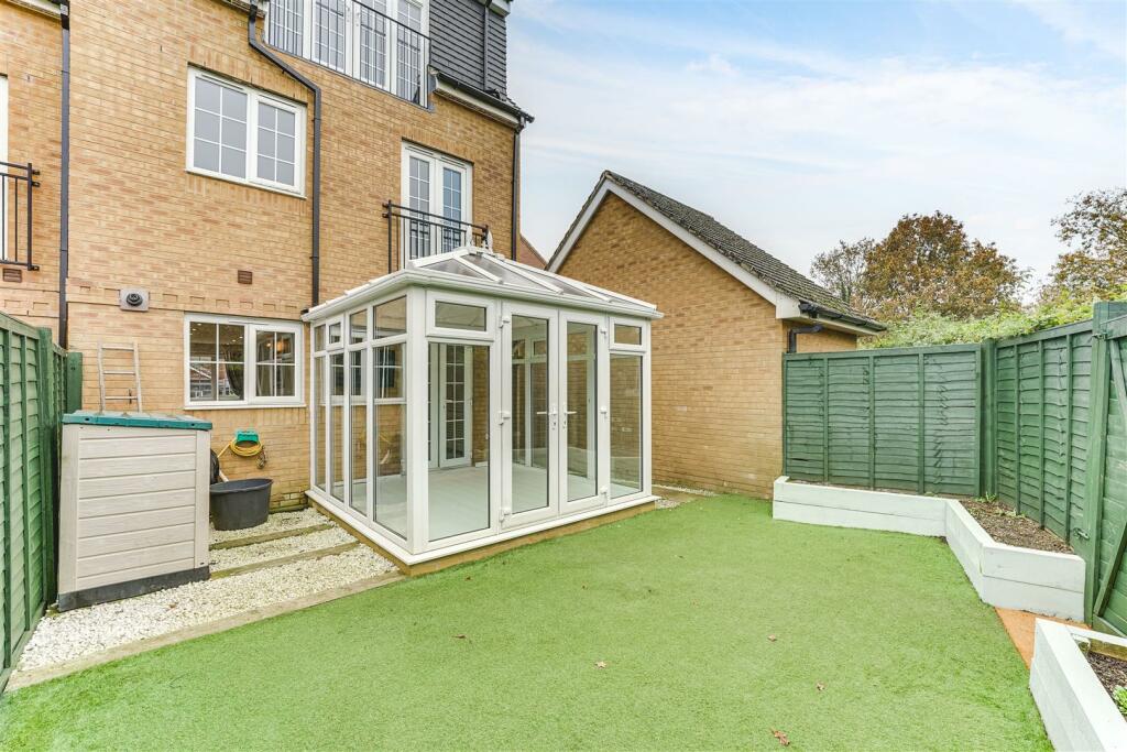 Harmonds Wood Close-25.jpg