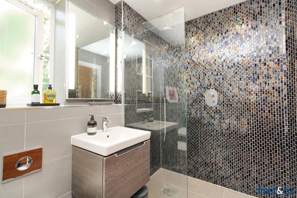 En-Suite Shower