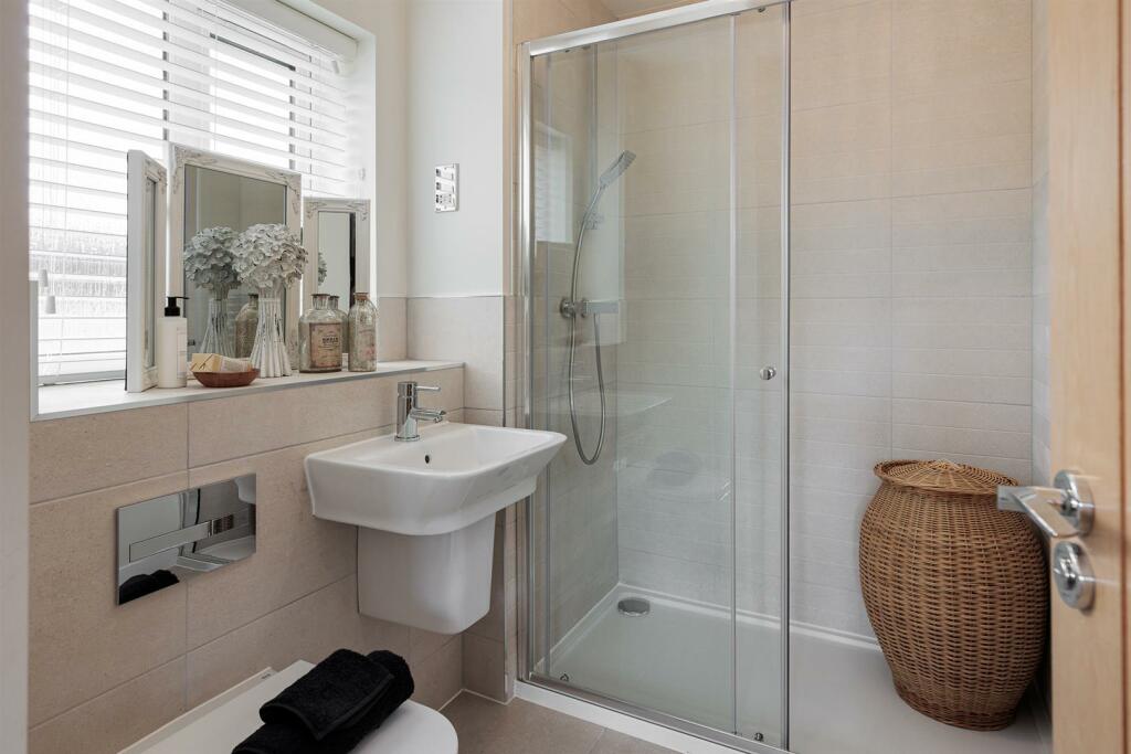 Master En-Suite