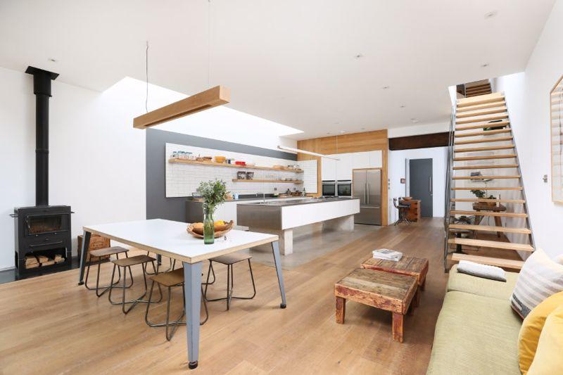 Kitchen/dining...
