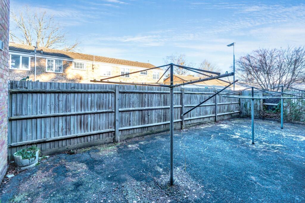 26 Ditchling, Bracknell, RG12 7RG