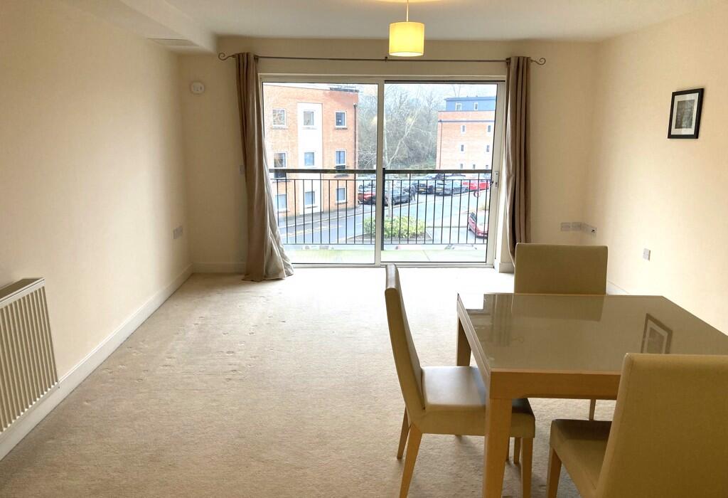 Open Plan Living Room/Fitted Kitchen