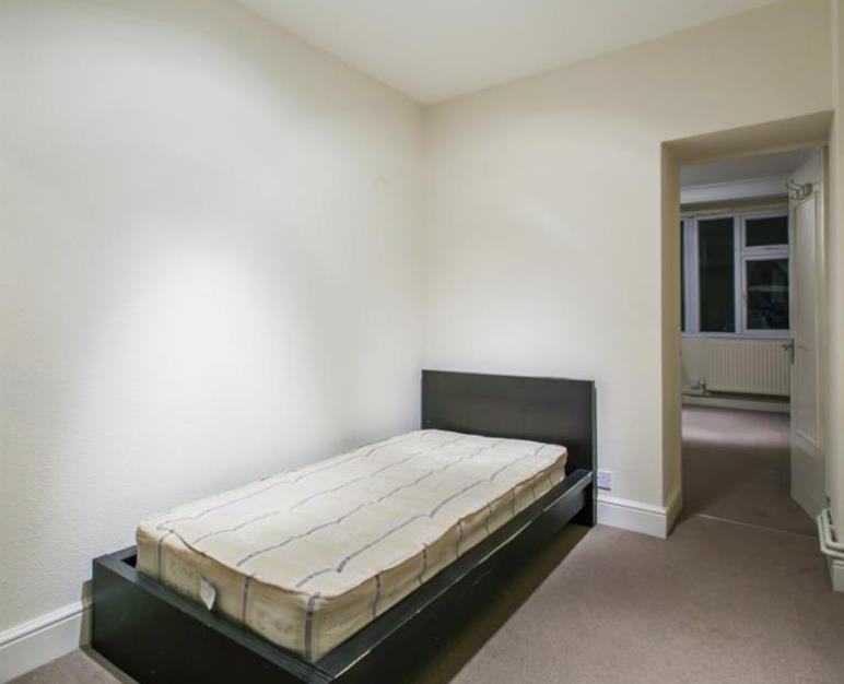 BEDROOM 2.PNG