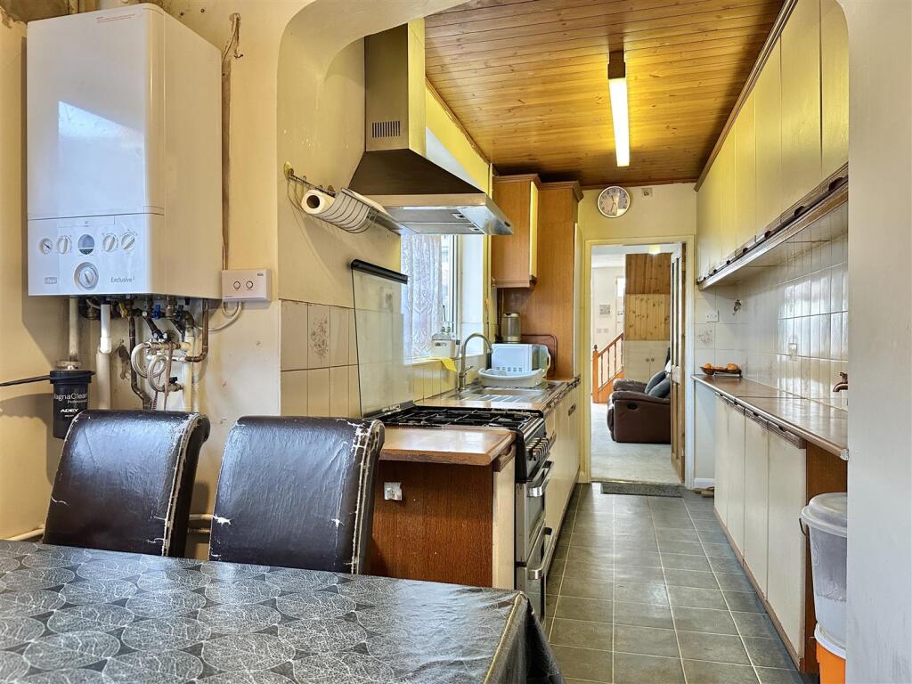 EXTENDED KITCHEN/DINER